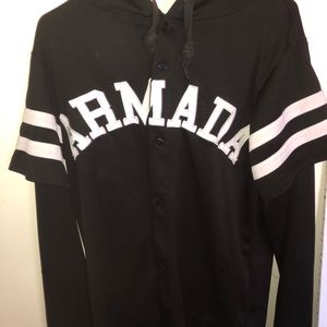 Armada riding jersey size S fits like a L